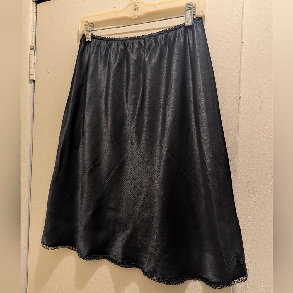 Olga Vintage Black Satin Half Slip w/ Lace Trim Hem- L - Picture 3 of 11